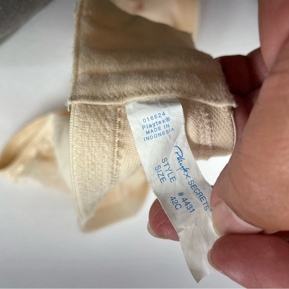 😍Playtex Lace Cream Bra - Picture 3 of 3